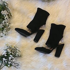 FRH Elsie Black Cut Out Ankle Sock Heeled Bootie Size: 9
